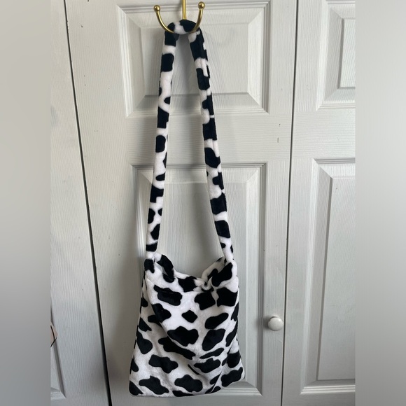 Cowprint crossover purse - Picture 1 of 3